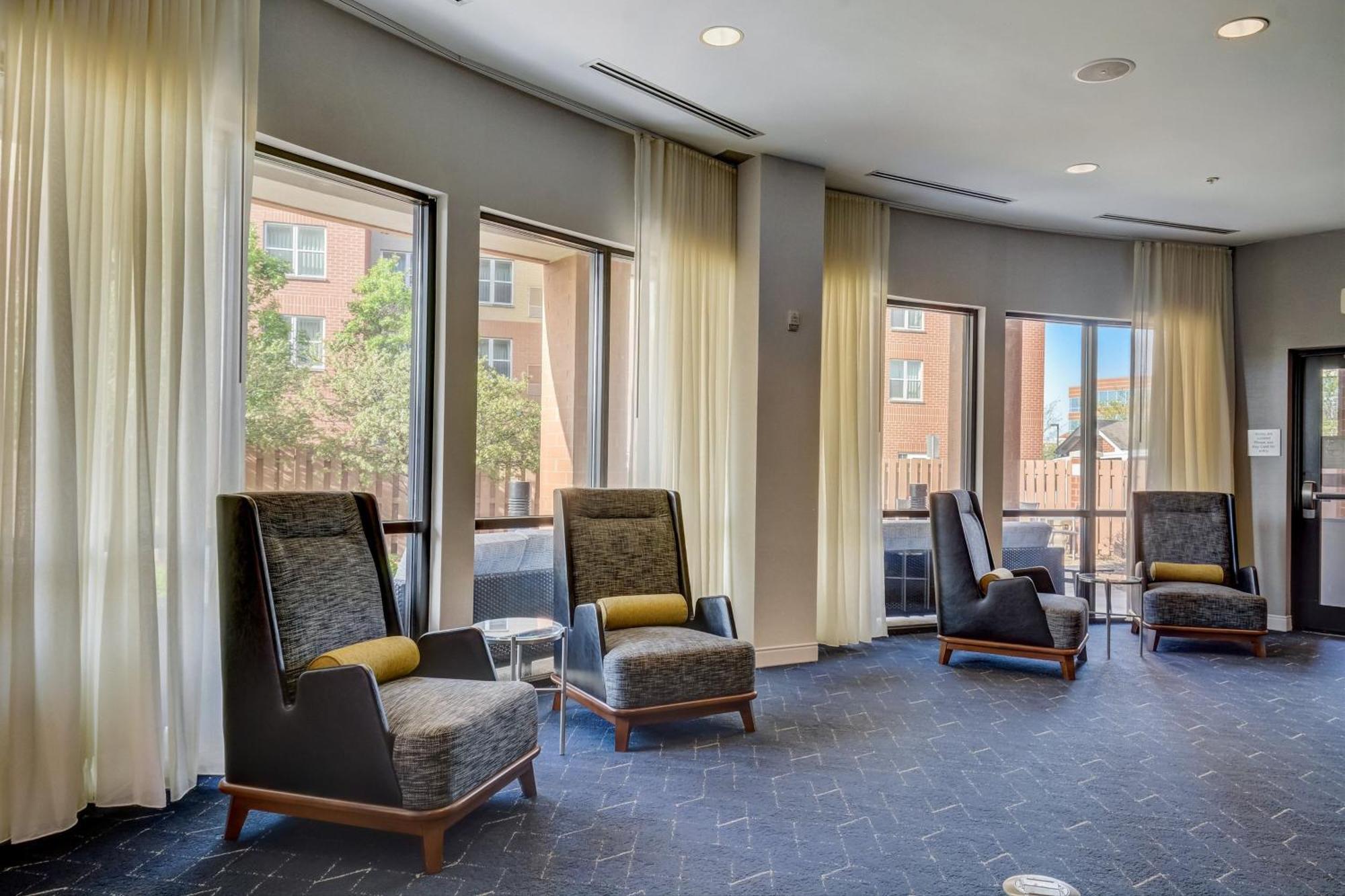 Courtyard Cincinnati North At Union Centre West Chester Exterior foto